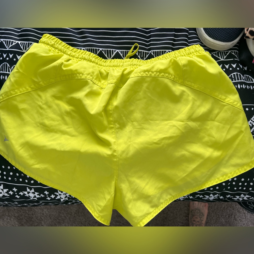 Old Navy active shorts
